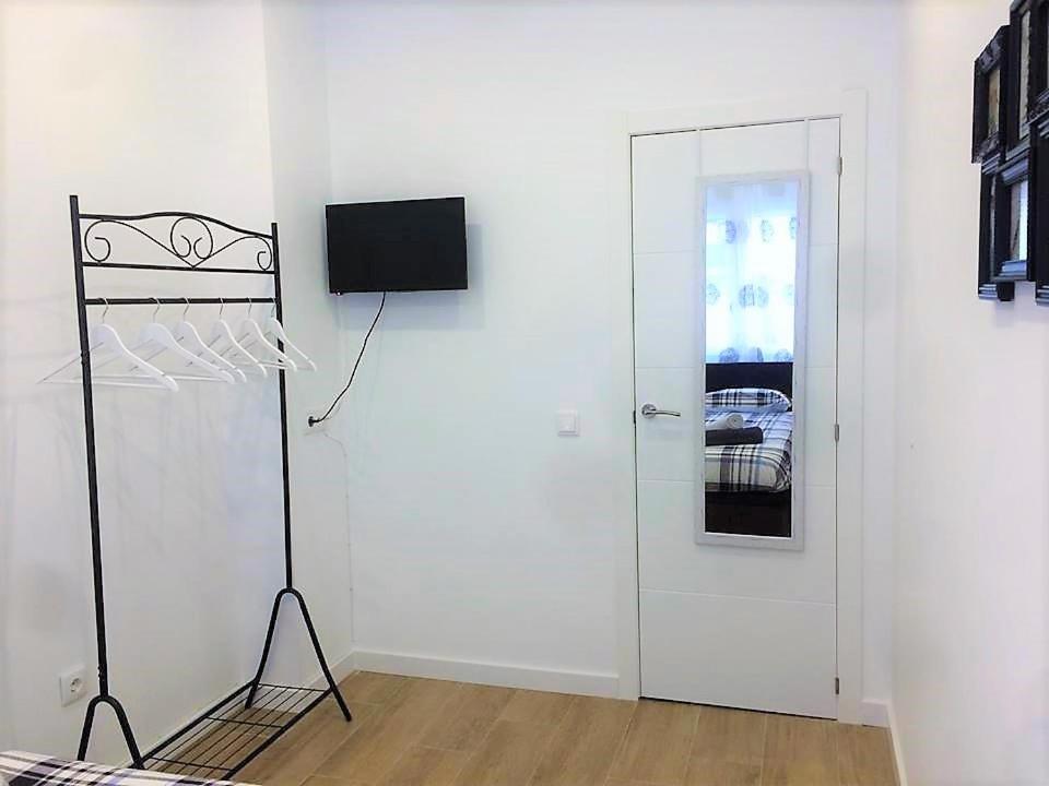 Cozy 3 Bed Apartment In The Heart Of Alicante Extérieur photo